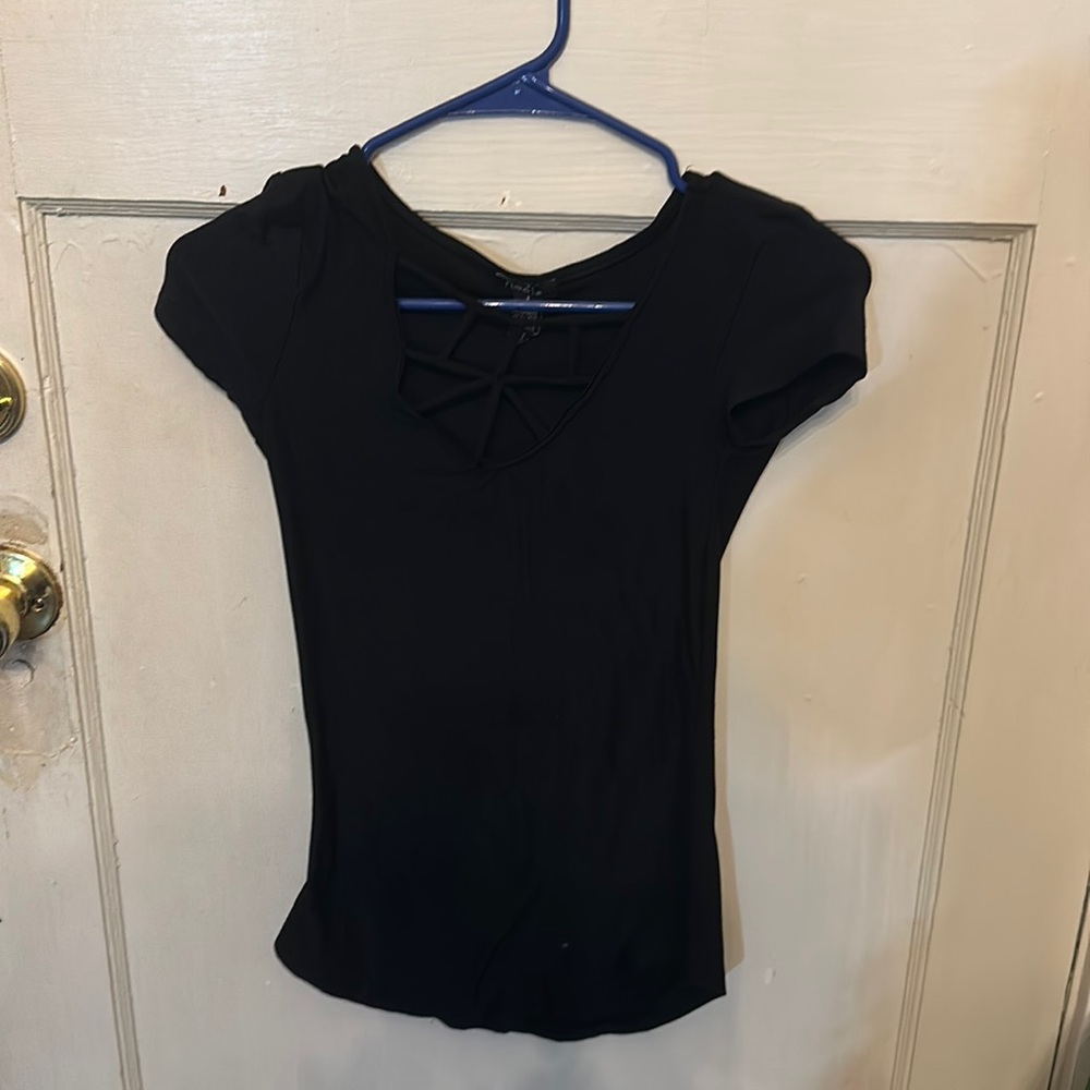 Rue21 black SS strappy neck stretch fitted top-SM